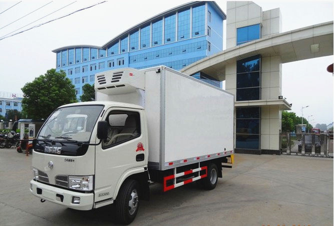 東風福瑞卡<a href=http://www.webezzouar.com/lcc/ target=_blank class=infotextkey>冷藏車</a>
