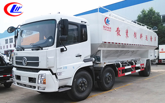 30立方東風(fēng)天錦小三軸<a href=http://www.webezzouar.com/siliaoche/ target=_blank class=infotextkey>飼料車</a>